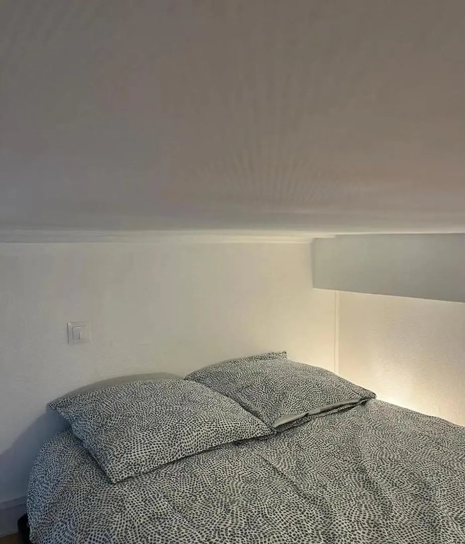 Studio Hyper Centre Paris 14E Apartment